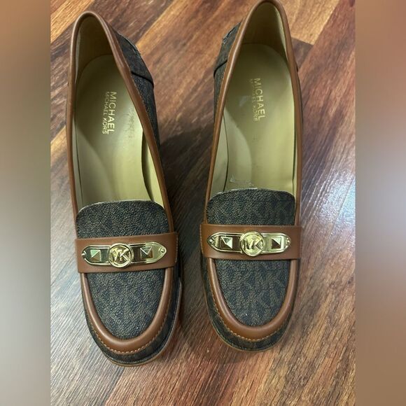 Brown and Black Women's Loafers - Picture 4 of 8